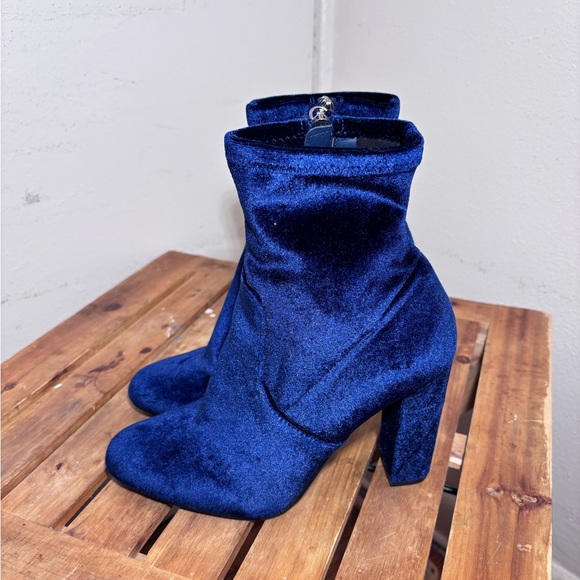 Steve Madden Blue Velvet Platform Boots - Picture 9 of 13